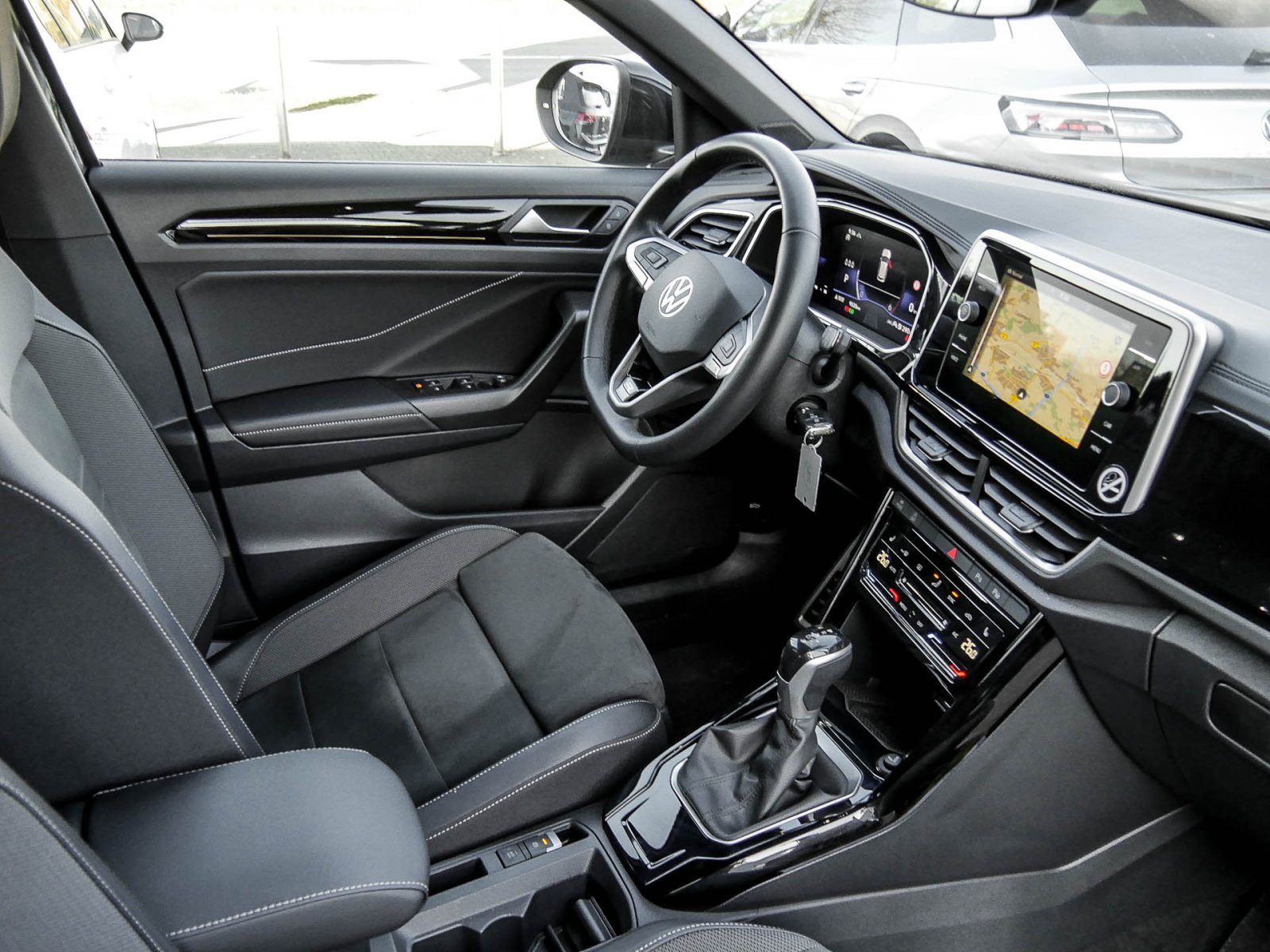 Volkswagen T-Roc 2.0 R-LINE AHK CAM ACC LM17 NAVI SITZHEIZ.
