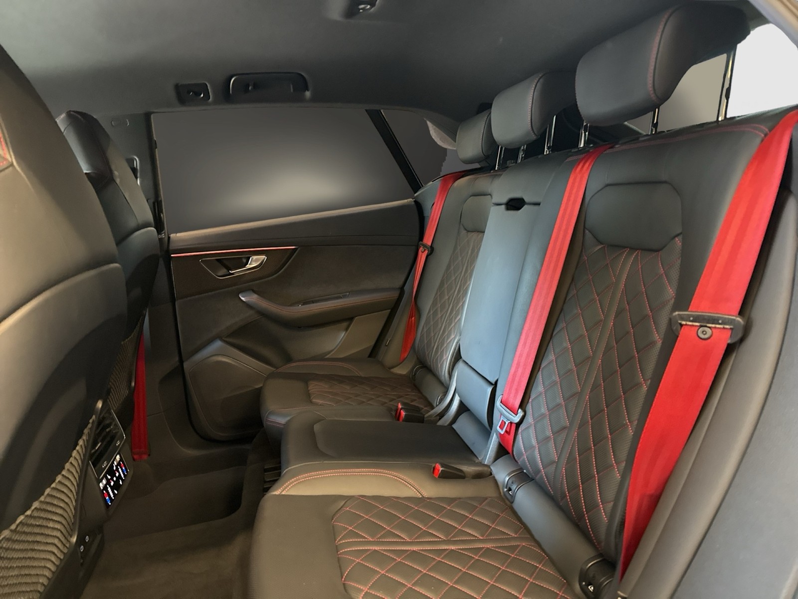 Audi SQ8 Qu. competition plus AHK 360CAM ACC LM22