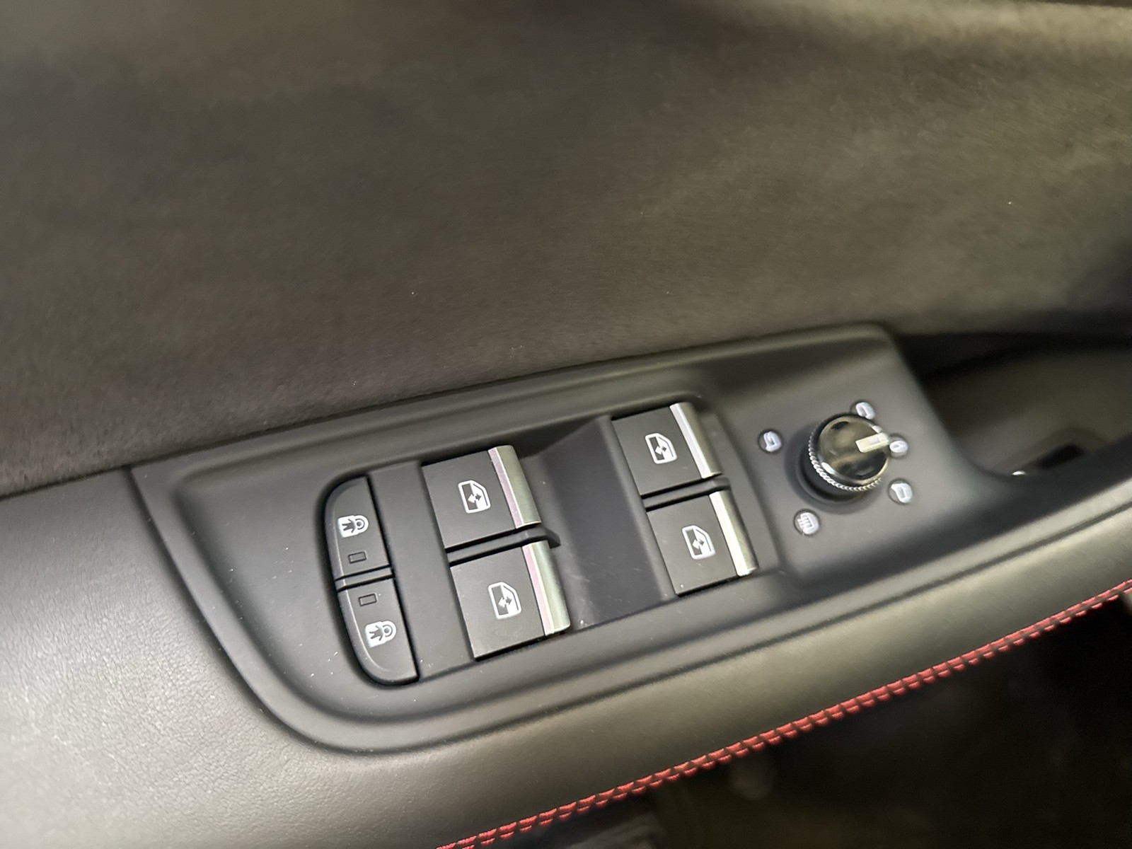 Audi SQ8 Qu. competition plus AHK 360CAM ACC LM22