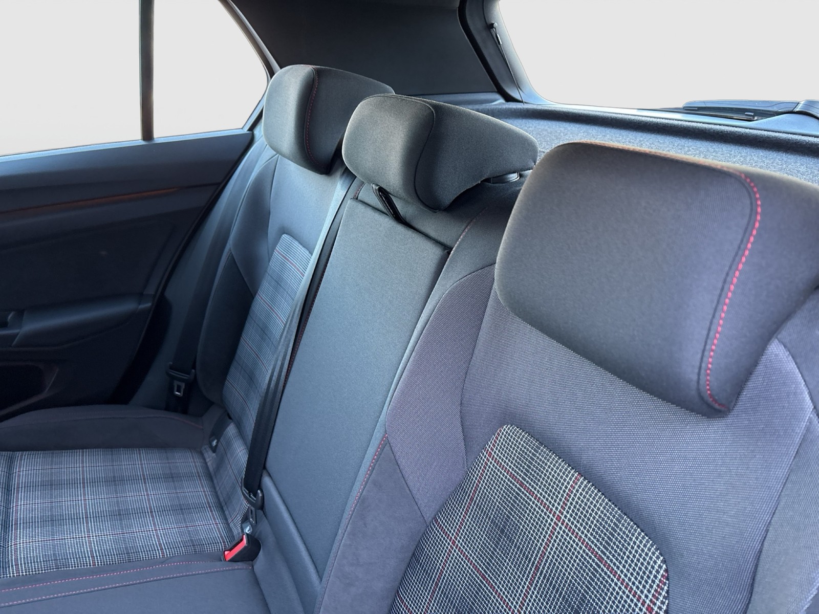 Volkswagen Golf VIII 2.0 GTI PANO NAVI LED+ LM17 CARPLAY