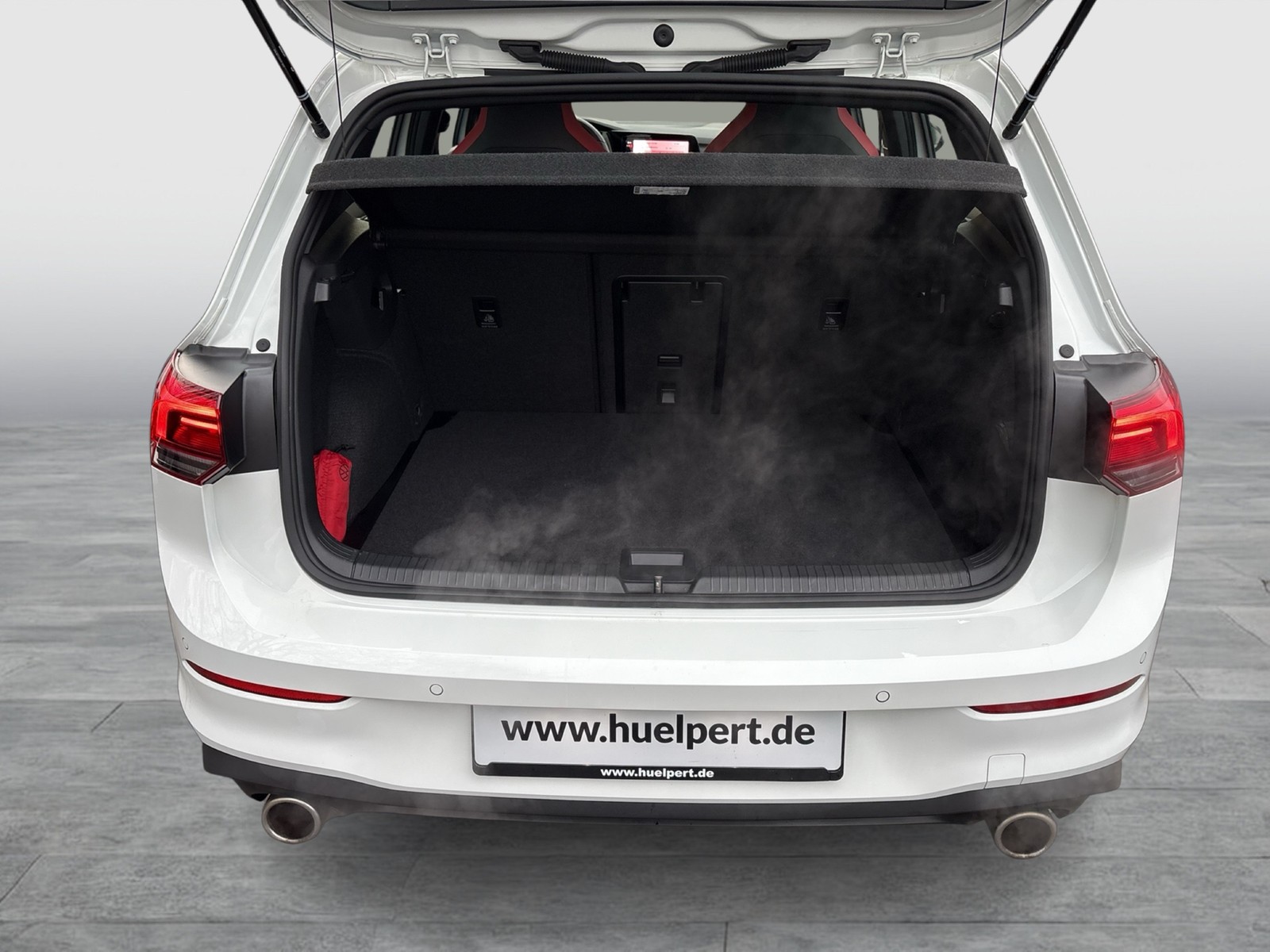 Volkswagen Golf VIII 2.0 GTI PANO NAVI LED+ LM17 CARPLAY