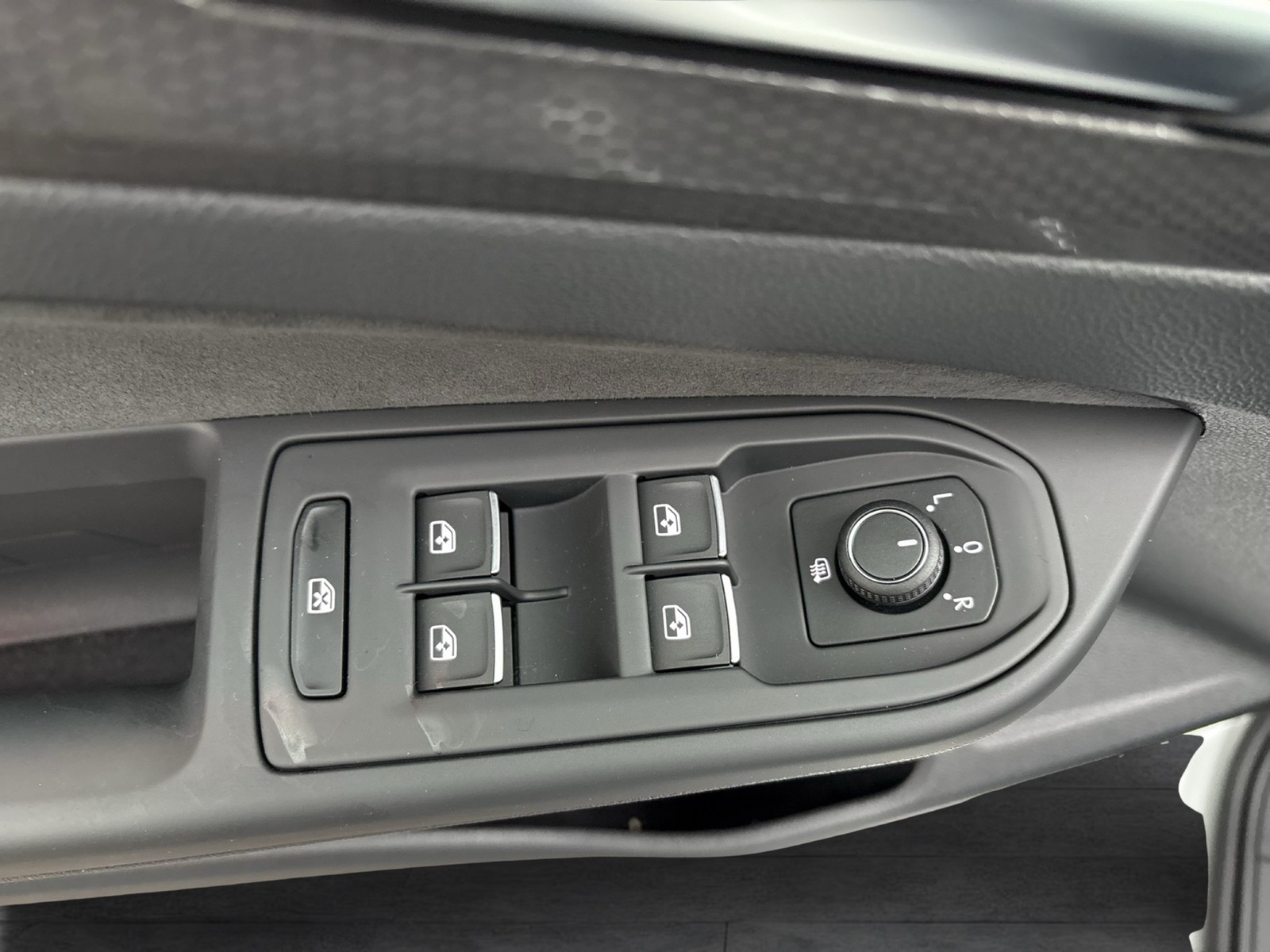 Volkswagen Golf VIII 2.0 GTI PANO NAVI LED+ LM17 CARPLAY