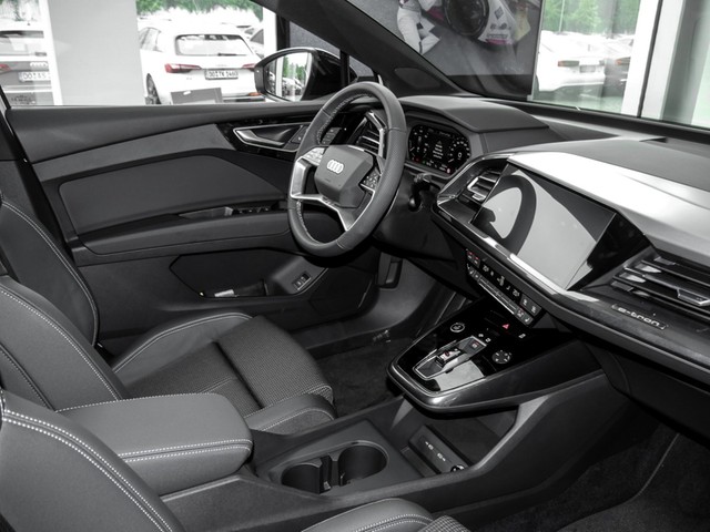 Audi Q4 e-tron 40 S LINE AHK KAMERA ALU20 eKLAPPE NAVI