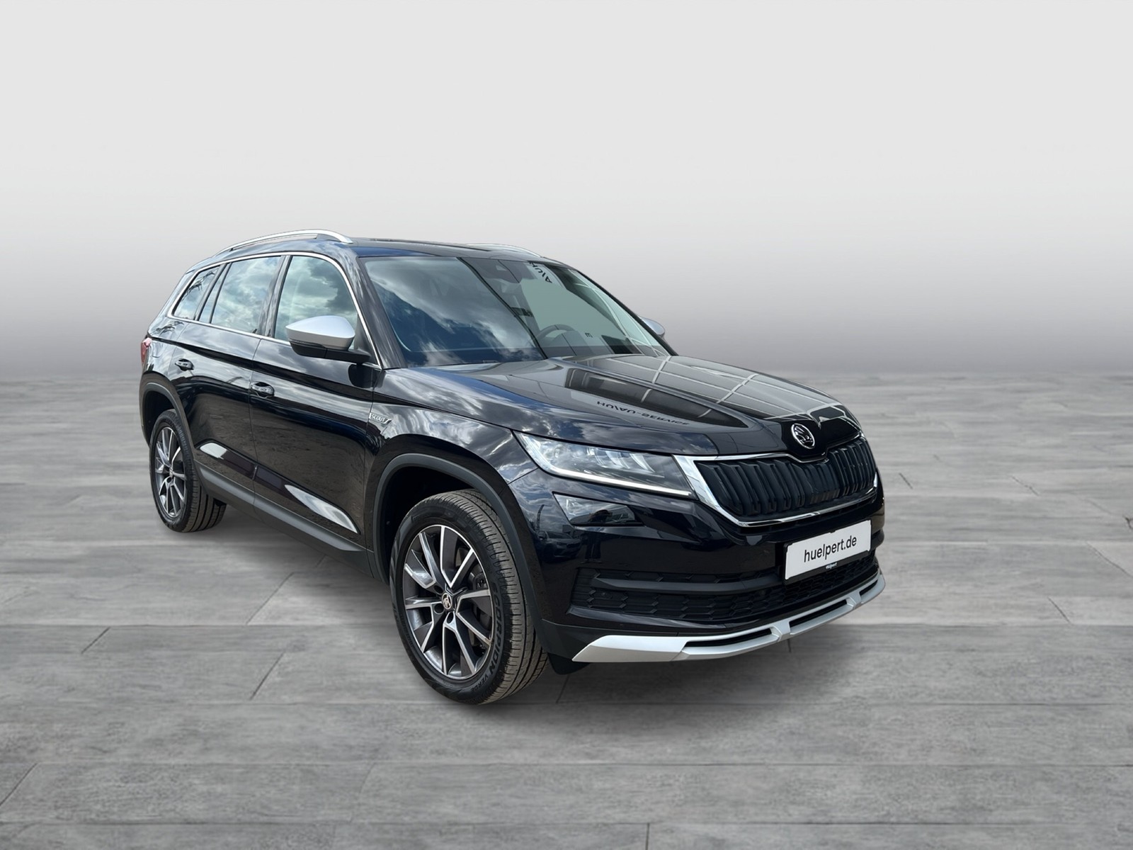 Skoda Kodiaq 2.0 SCOUT 4X4 7SITZE PANO AHK CAM ACC
