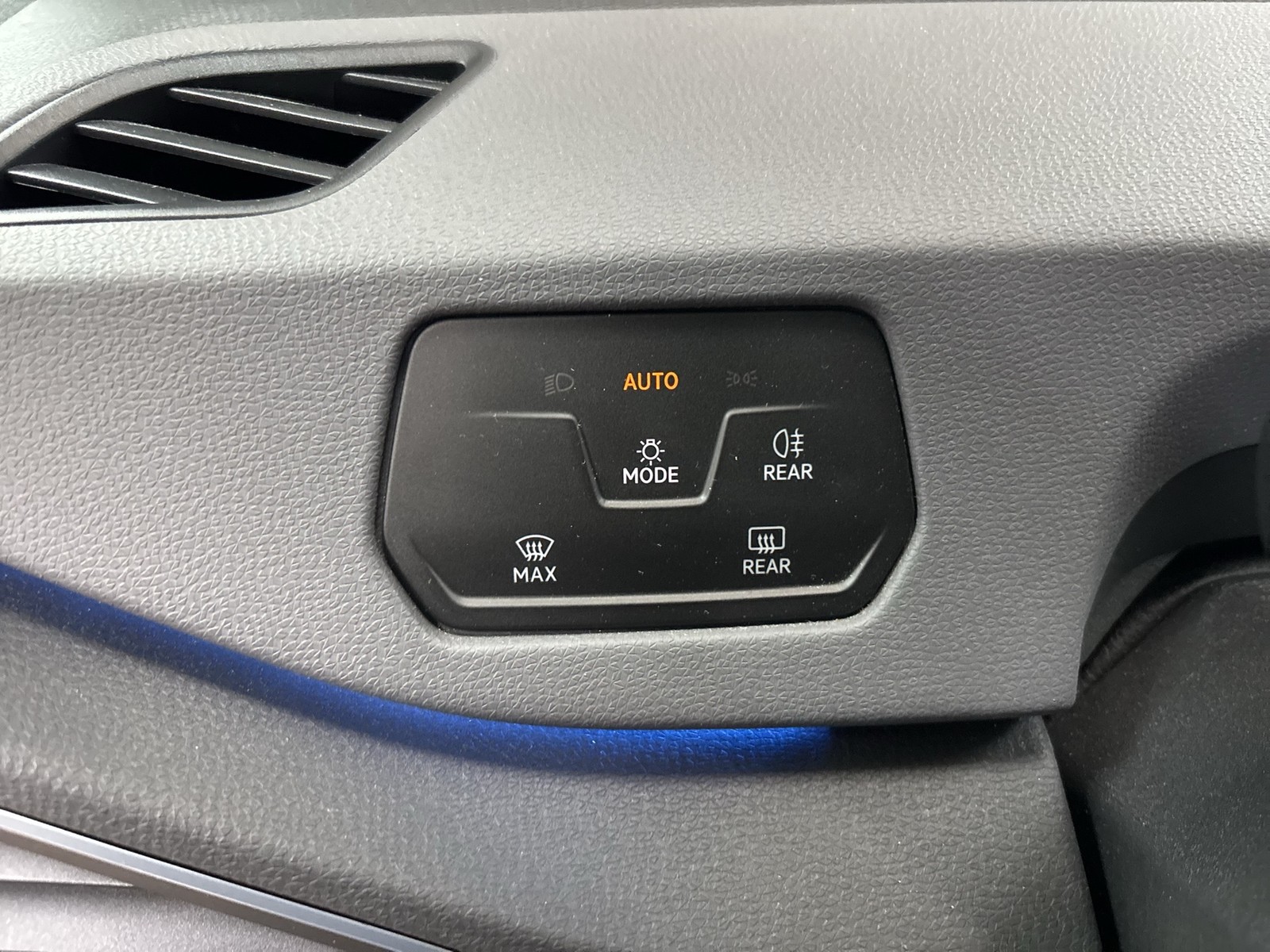 Volkswagen ID.3 Pro Performance WÄRMEPUMPE LM19 NAVI SITZHZ