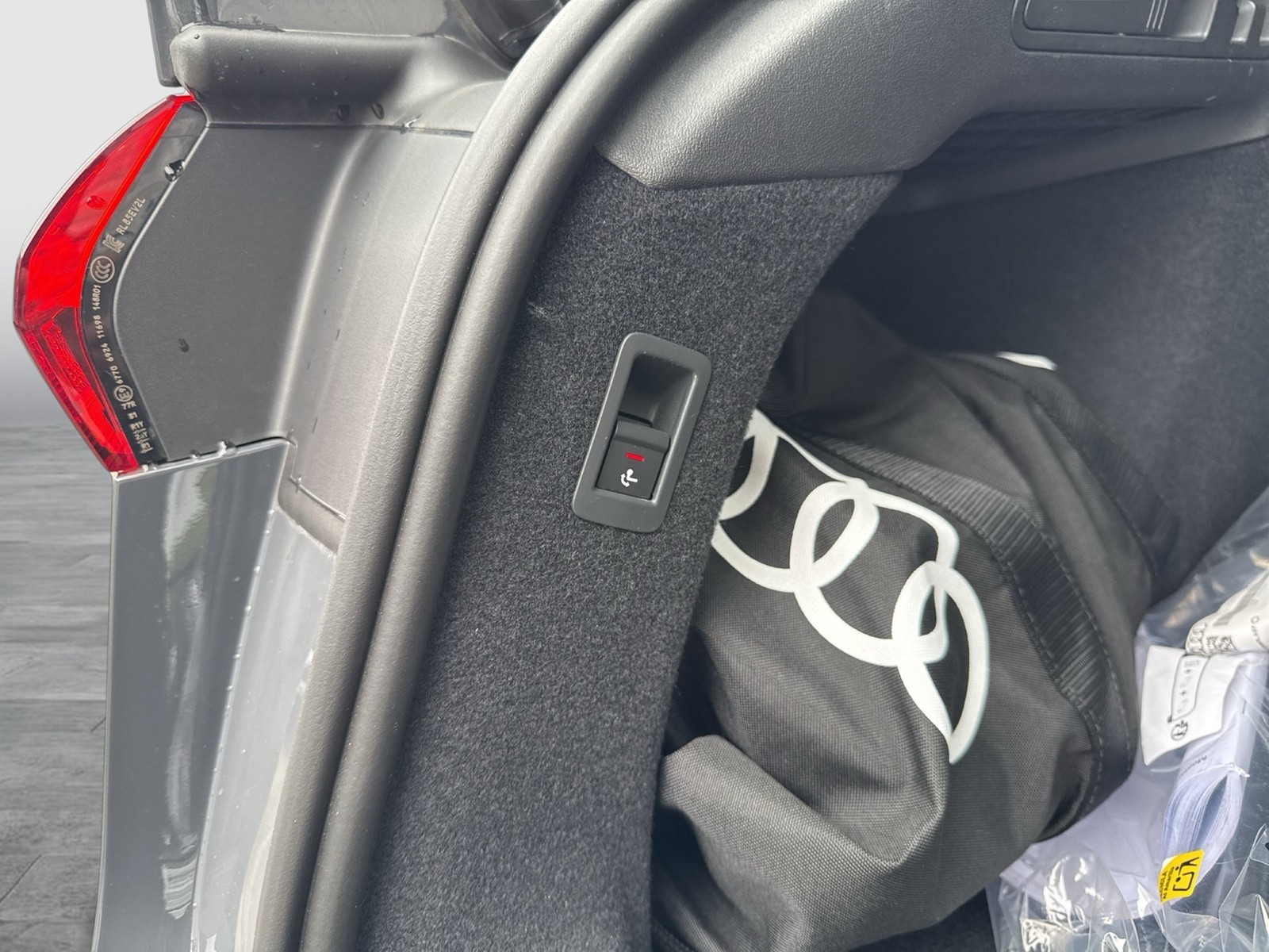 Audi A6 e-tron Avant S LINE AHK 360°CAM ACC LM21 NAVI