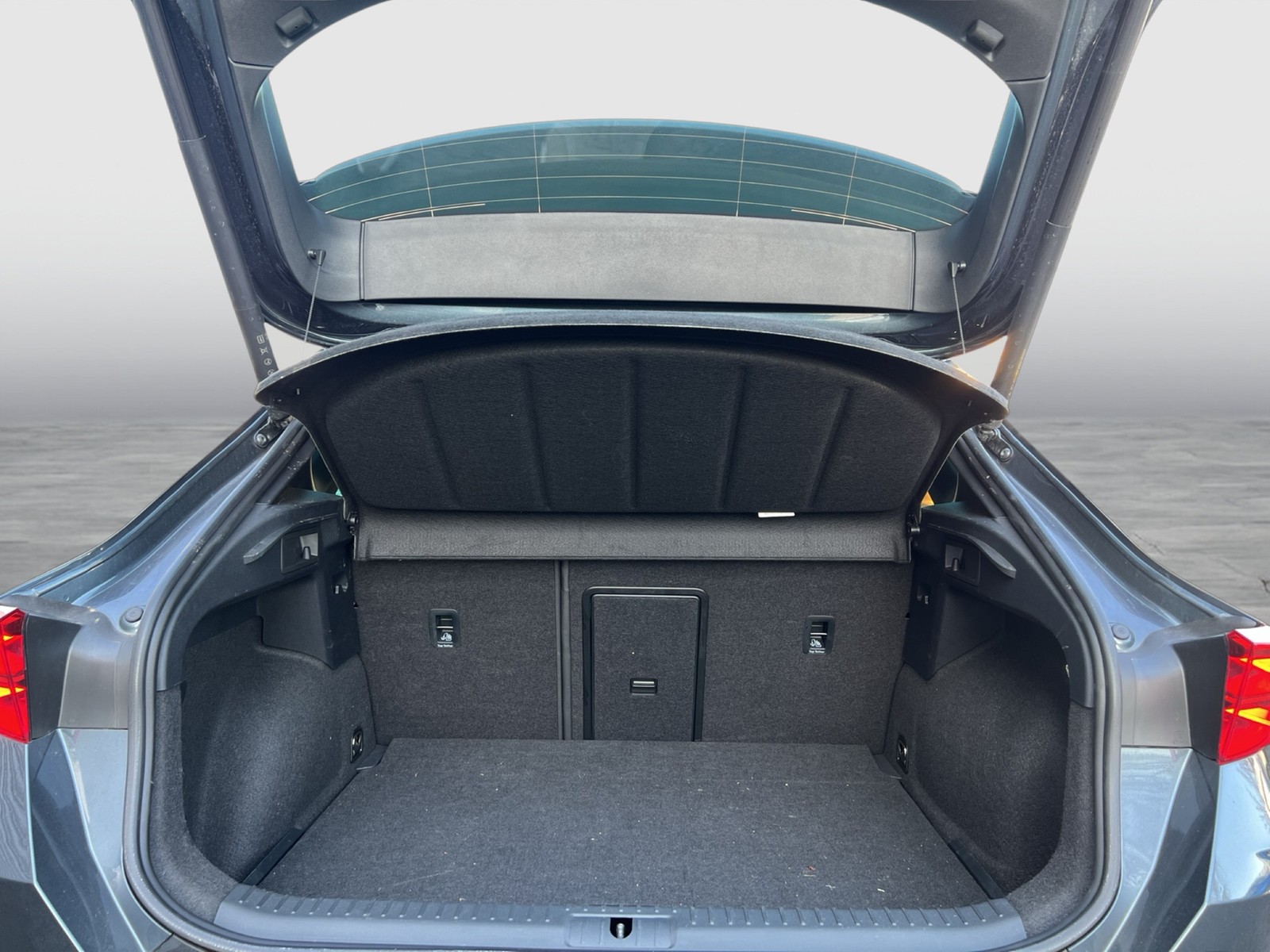 Cupra Formentor 1.5 eTSI NEUES MODELL 360°CAM ACC NAVI