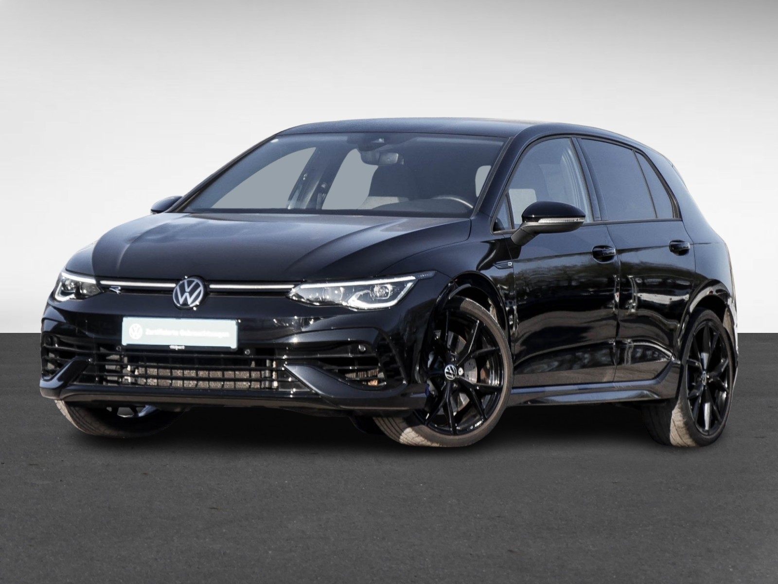Volkswagen Golf VIII 2.0 R BLACKSTYLE 4X4 AKRAPOVIC CAM 19Z