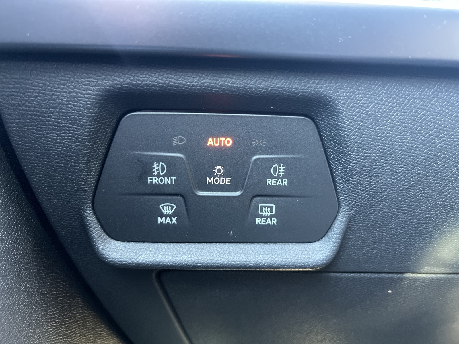 Cupra Leon ST 1.5 HYBRID FACELIFT AHK CAM EKLAPPE NAVI