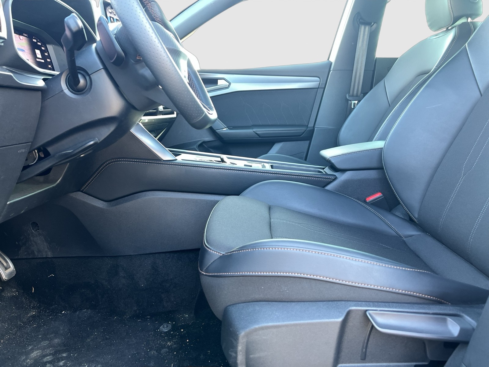 Cupra Leon ST 2.0 FACELIFT AHK CAM ACC E-KLAPPE NAVI