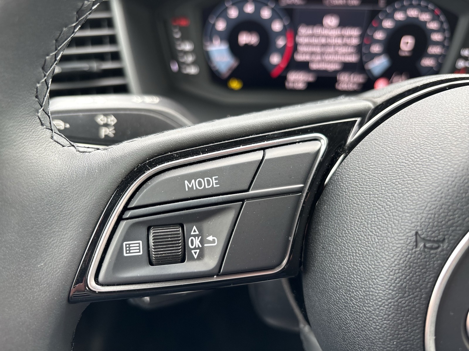 Audi A1 Sportback 35 advanced LM17 CARPLAY SITZHEIZ.