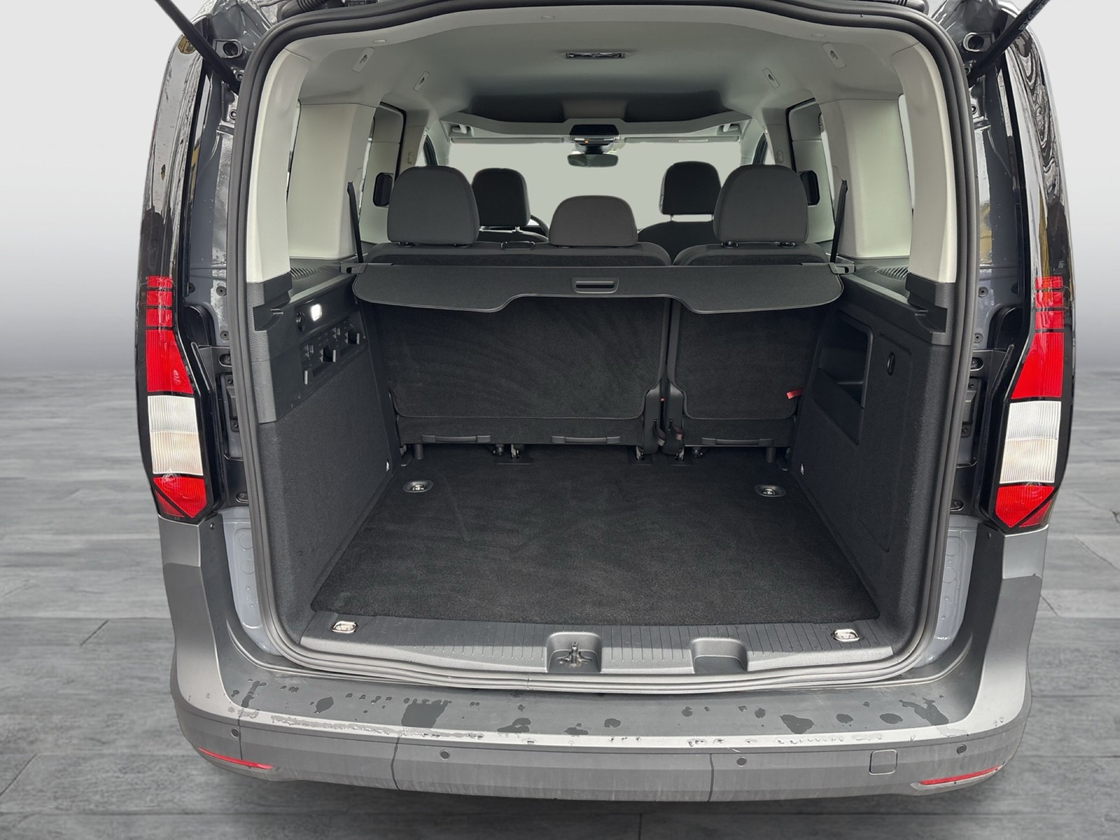 Volkswagen Caddy 1.5 Kombi NAVI CAM AHK-VORBEREITUNG SITZHZ