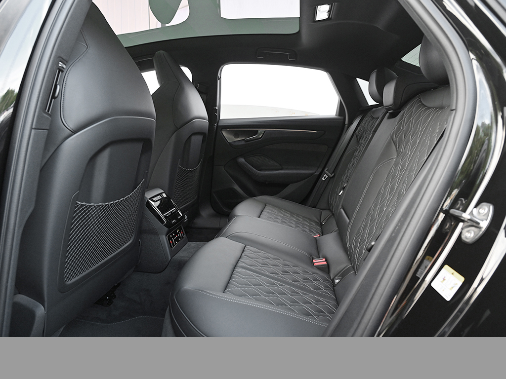 Audi A6 Limousine TDI quattro S tronic EditionOne+AHK+Pano+B&O+Standheizung