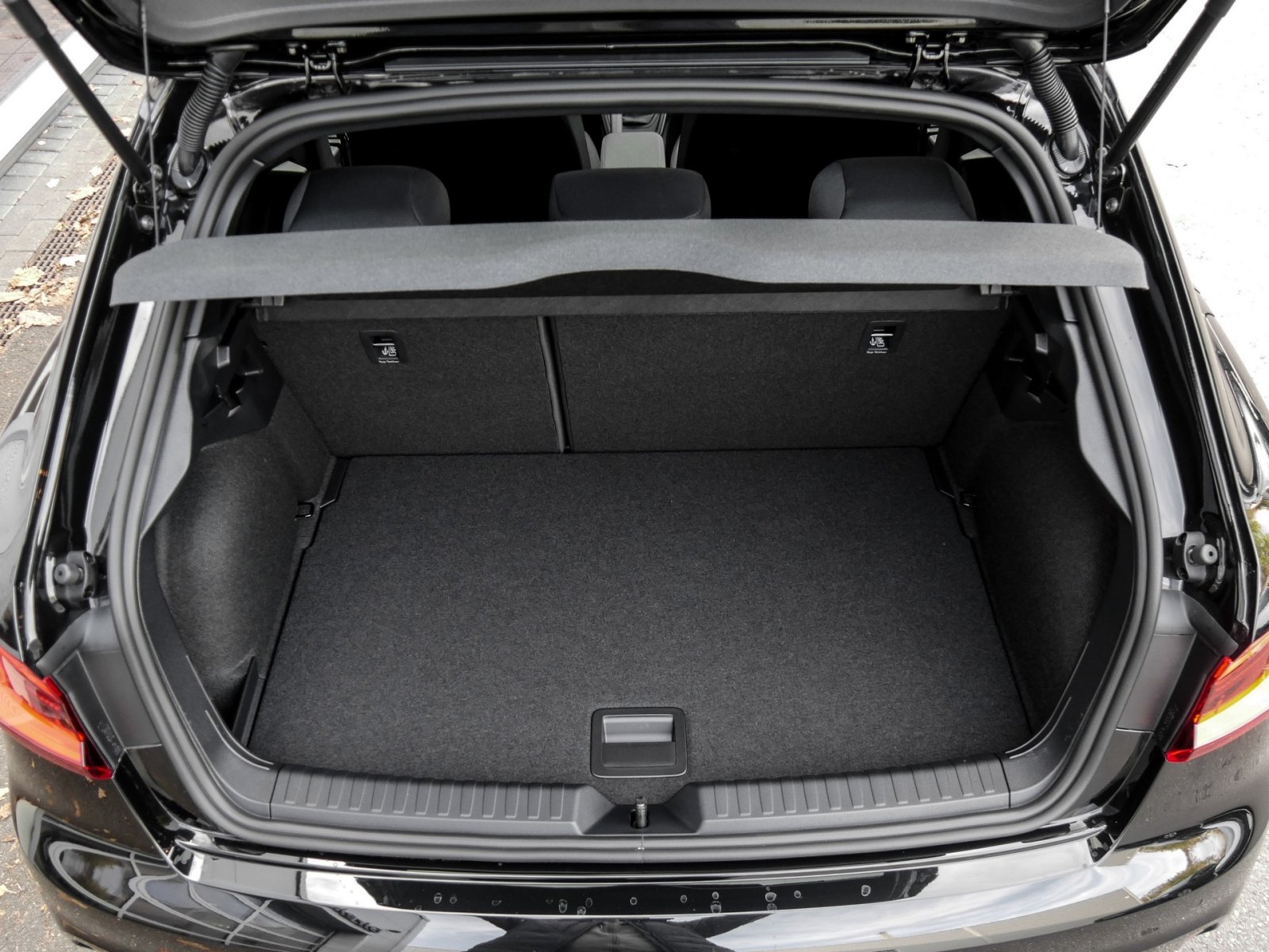 Audi A1 Sportback 30 TFSI advanced Rückfahrkamera+LED+Ambiente+Sportfahrwerk+Sonnenschutzverglasung