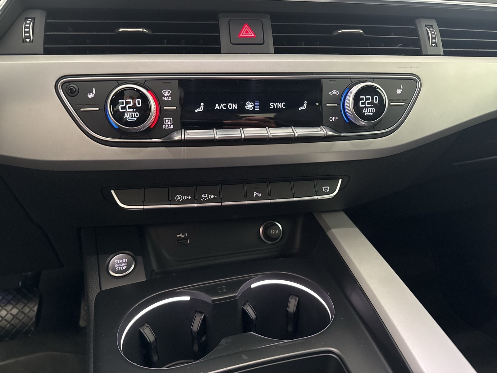 Audi A4 Avant 35 S LINE KAMERA ALU18 eKLAPPE NAVI+ AHK