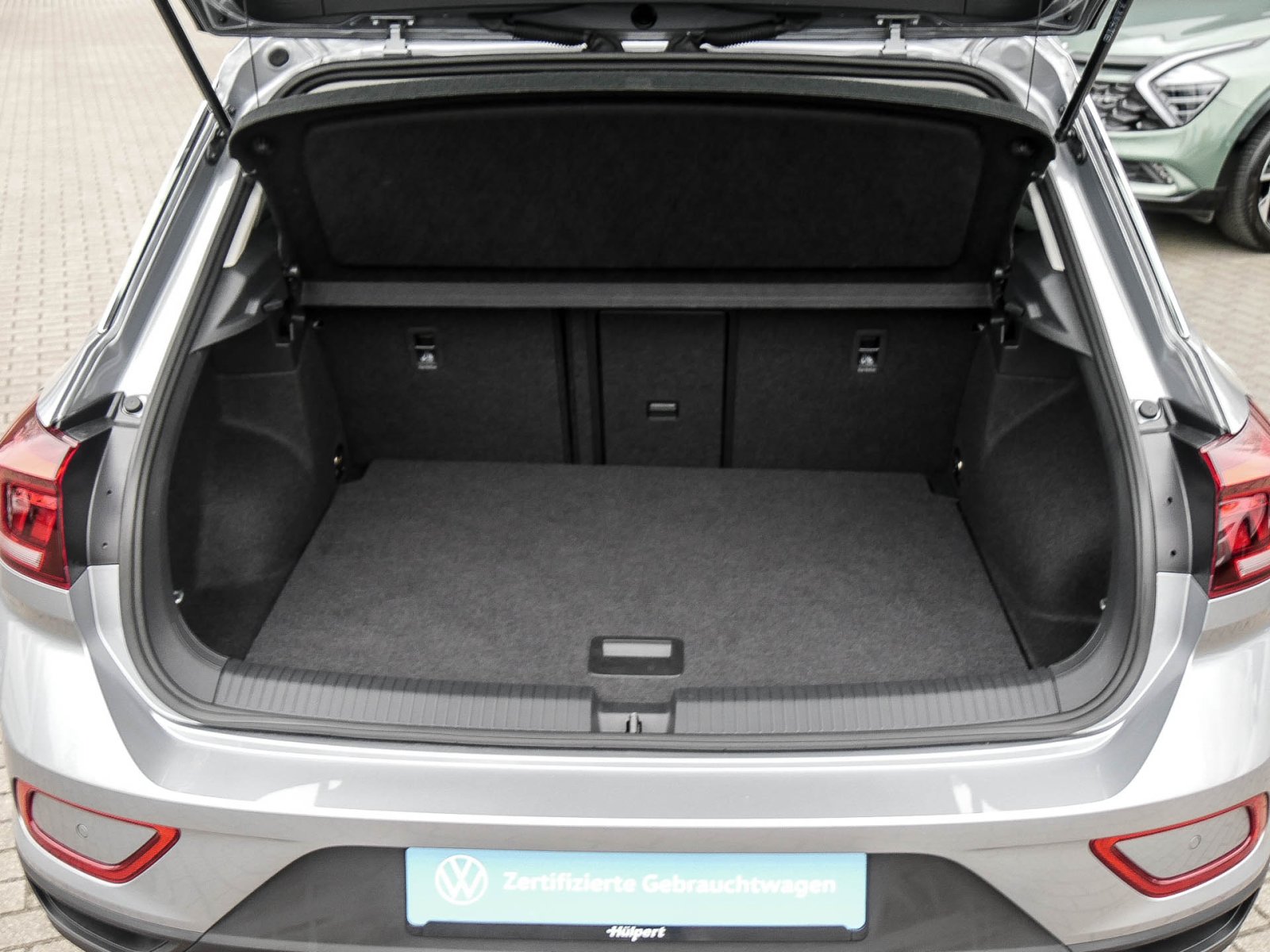 Volkswagen T-Roc 2.0 MOVE BEATS LM17 NAVI LED SITZHEIZUNG