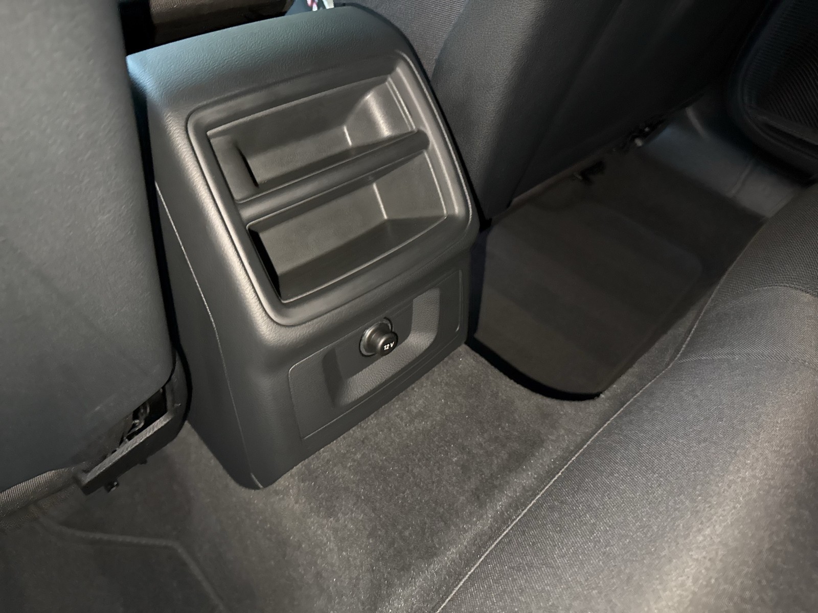 Audi A4 Avant 40 S LINE competition B&O ALU19 MATRIX