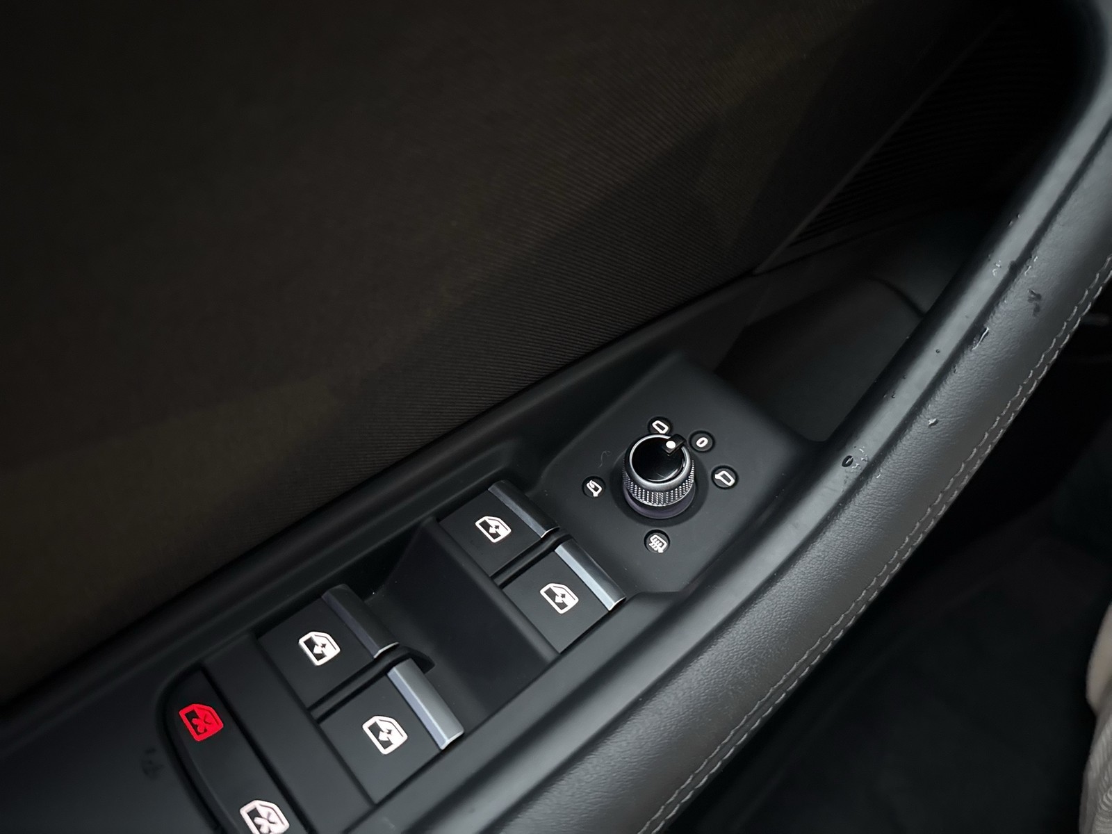 Audi A4 Avant 40 S LINE competition B&O ALU19 MATRIX