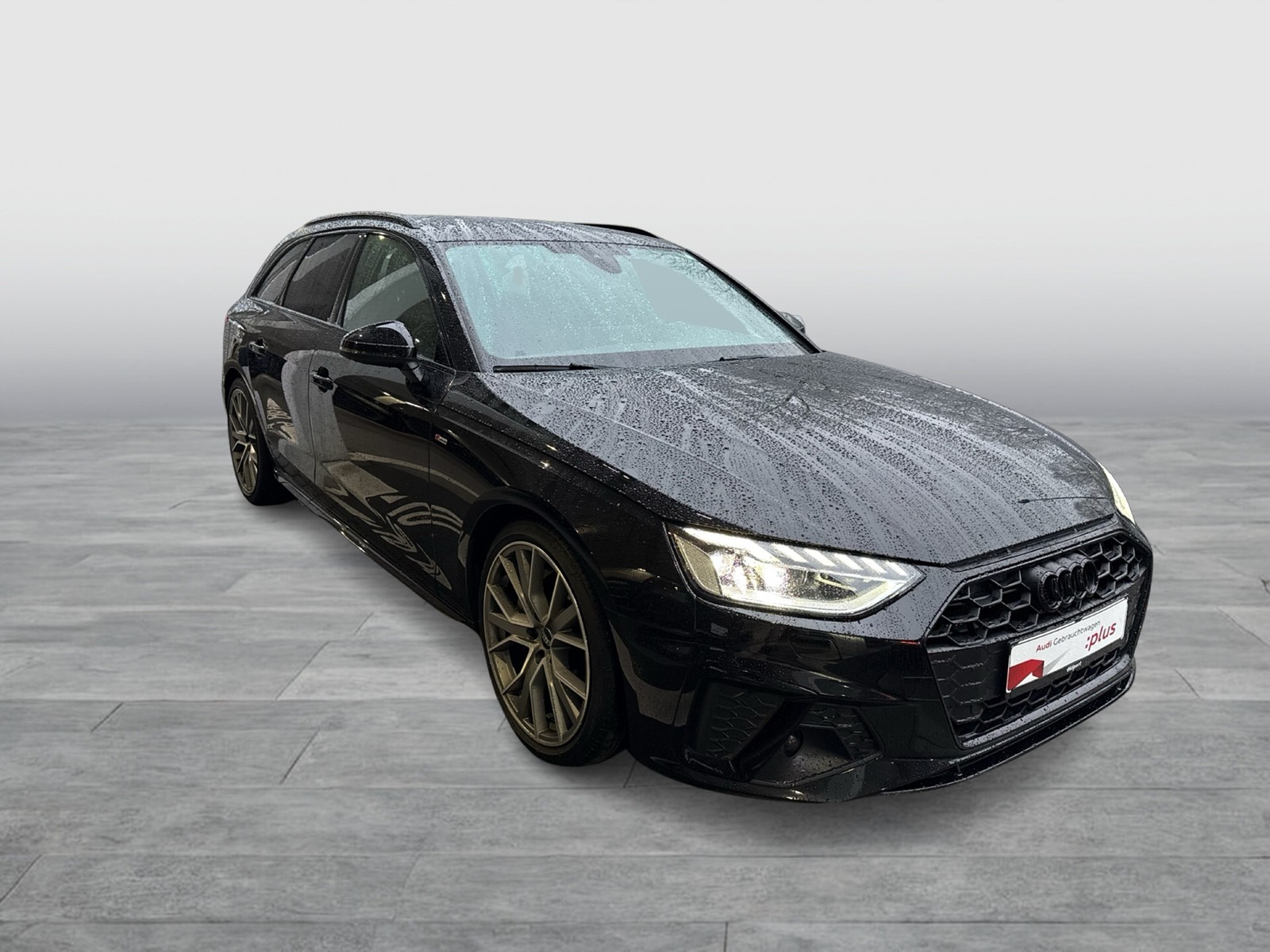 Audi A4 Avant 40 S LINE competition B&O ALU19 MATRIX