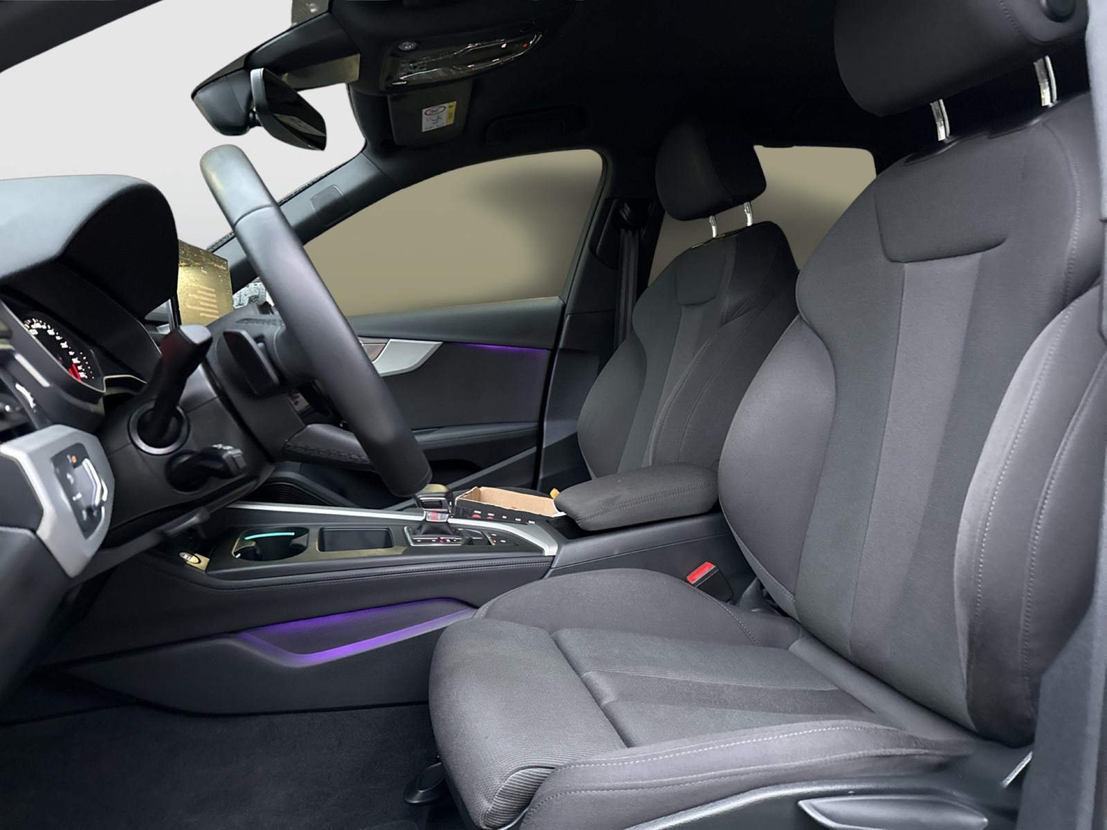 Audi A4 Avant 40 S LINE competition B&O ALU19 MATRIX