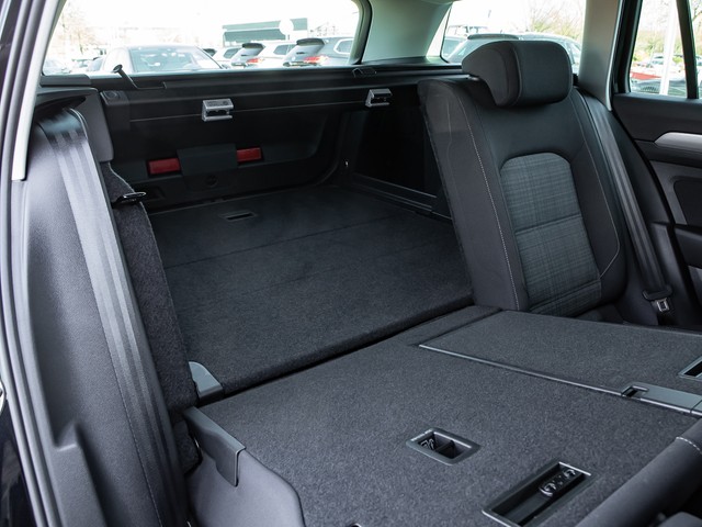 Volkswagen Passat Variant 2.0 BUSINESS AHK ACC ALU NAVI LED