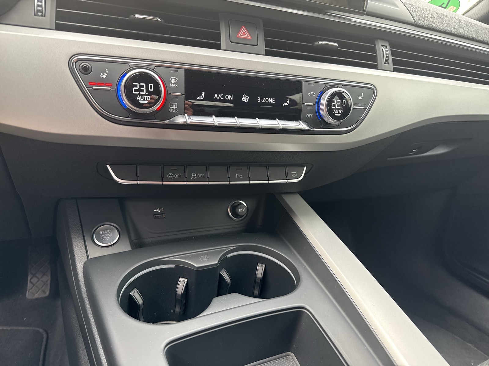 Audi A4 Avant 35 S LINE BLACKPAK ALU19 KAMERA NAVI+