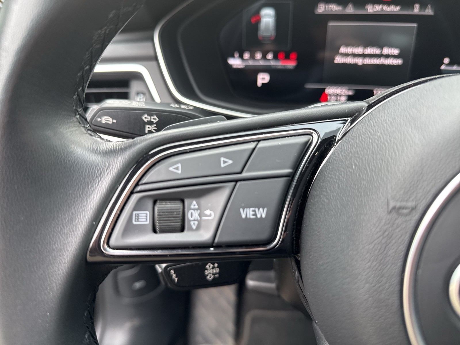 Audi A4 Avant 35 S LINE BLACKPAK ALU19 KAMERA NAVI+