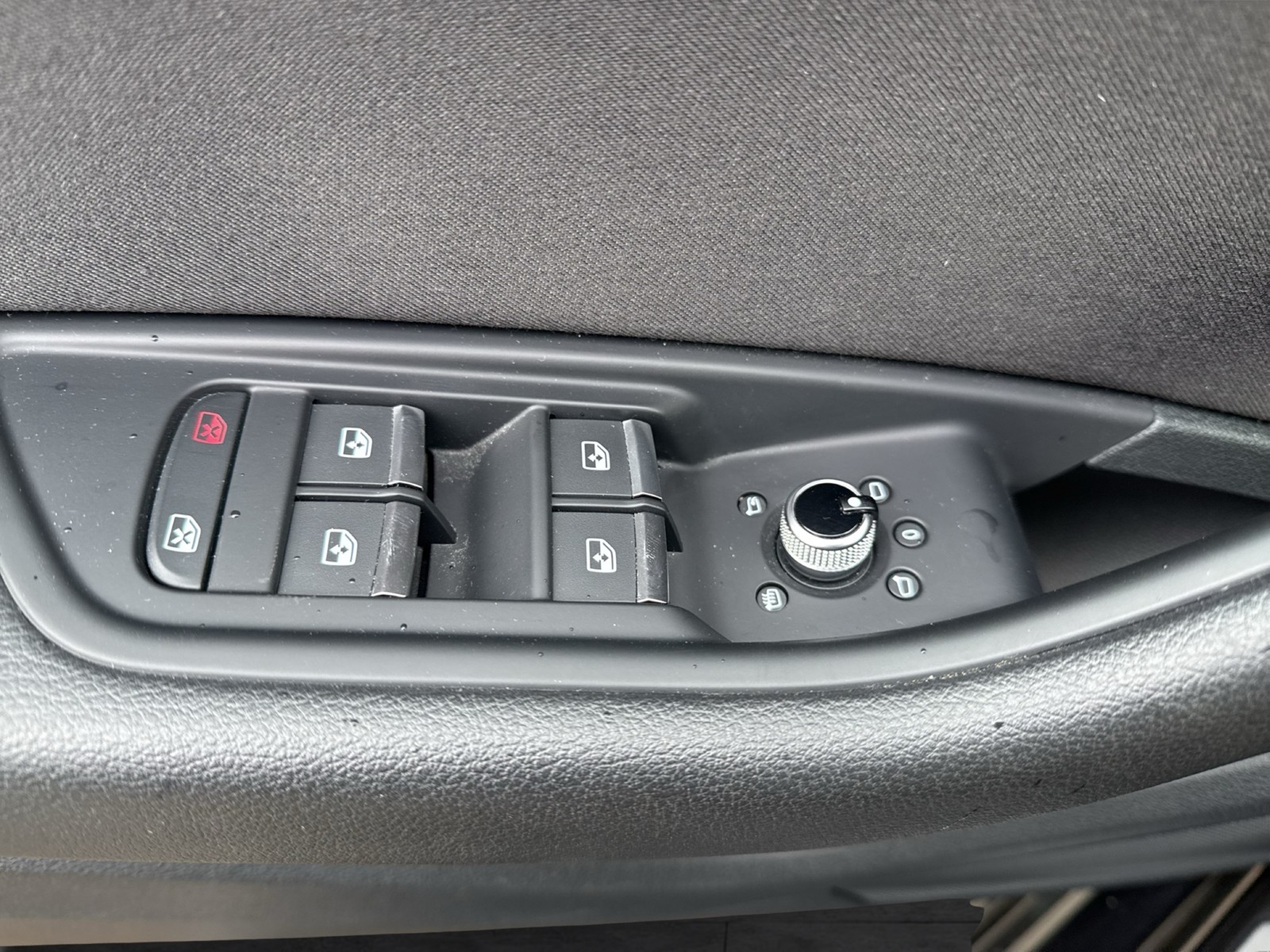 Audi A4 Avant 35 S LINE BLACKPAK ALU19 KAMERA NAVI+