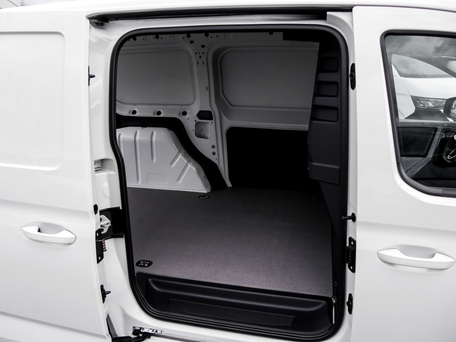 Volkswagen Caddy Maxi 2,0 l TDI 75kW CARGO AHK-VORB. CARPLAY KLIMA