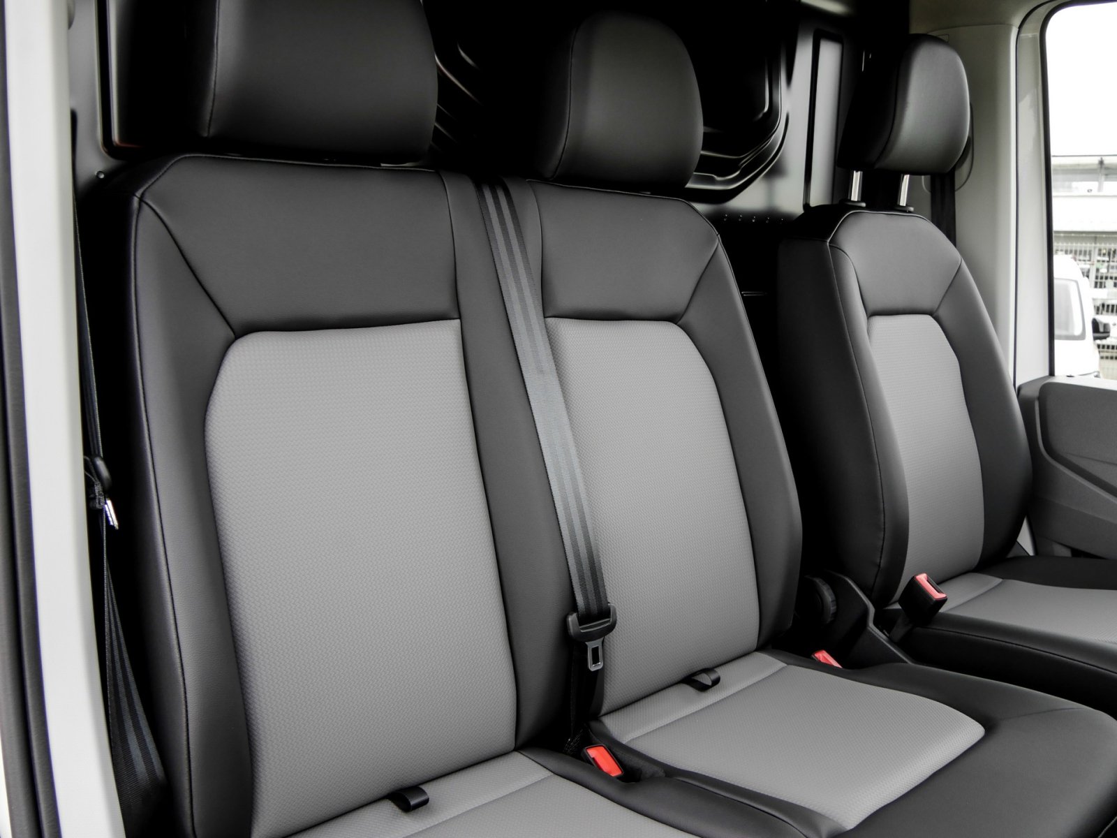 Volkswagen Crafter 35 KASTEN HD MR CARPLAY CAM AHK-VORB.