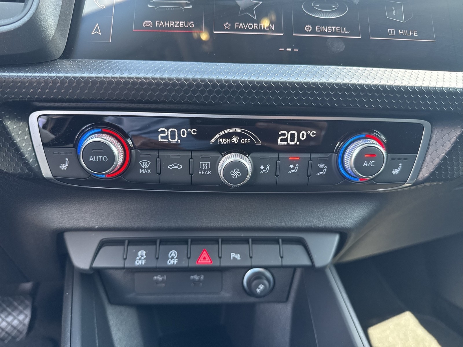 Audi A1 allstreet 30 BLACKPAK ACC LM17 NAVI+ LED