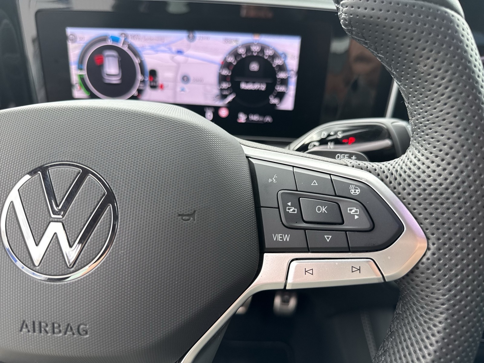 Volkswagen Tiguan 1.5 HYBRID R-LINE 360°CAM ACC LM19 NAVI