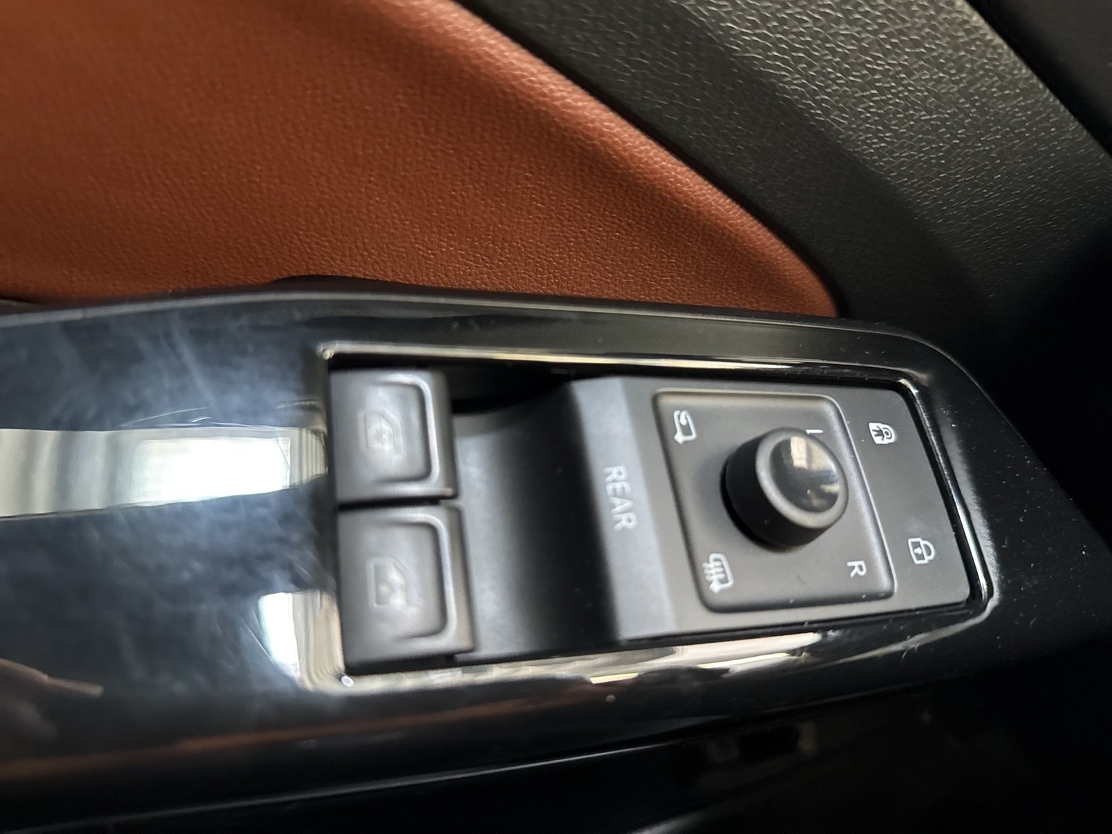 Volkswagen ID.4 Pro Performance WÄRMEPUMPE PANO AHK 360°CAM