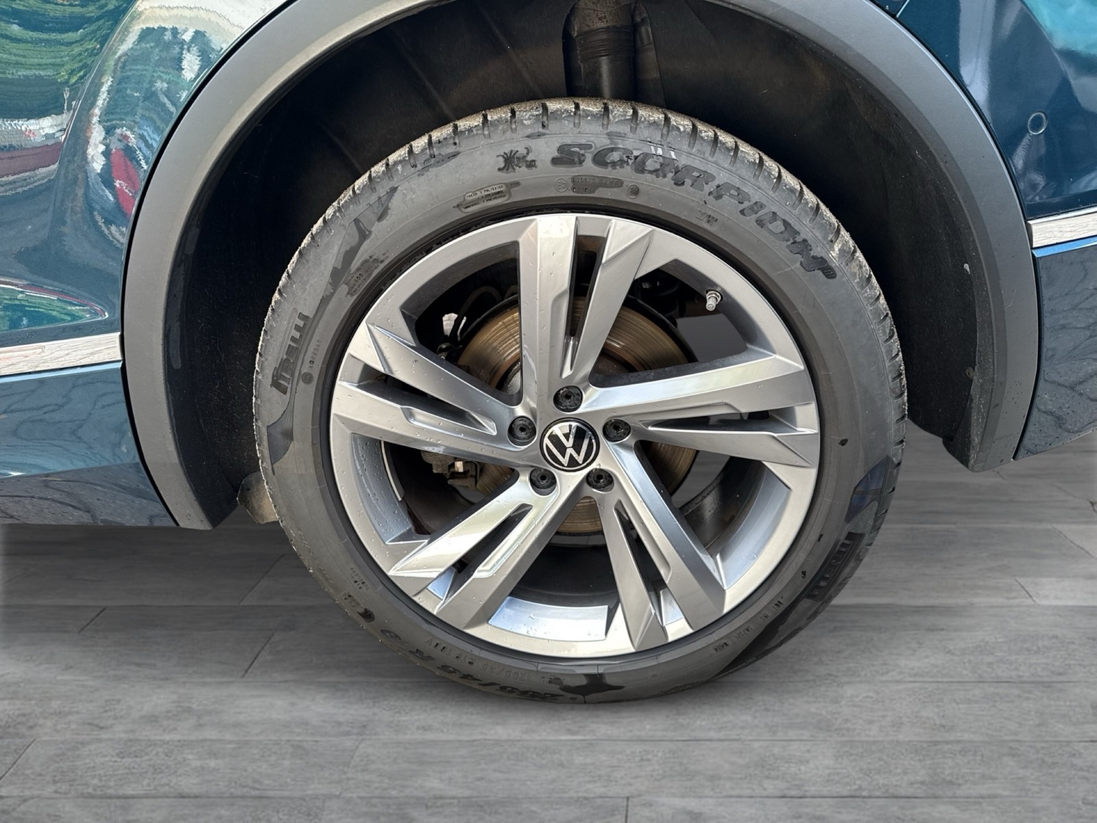 Volkswagen Tiguan 2.0 R-LINE 4X4 AHK 360°CAM ACC LM19 NAVI