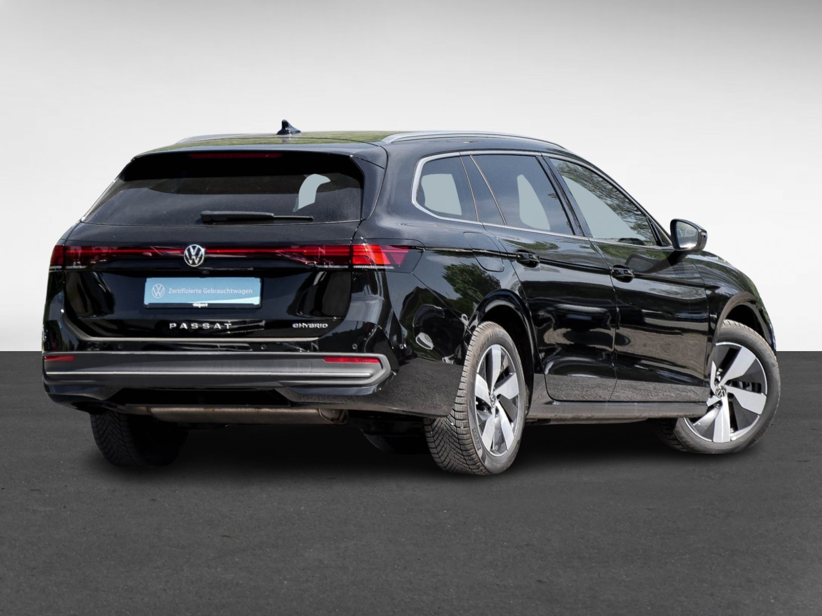 Volkswagen Passat Variant 1.5 HYBRID BUSINESS AHK CAM LM18