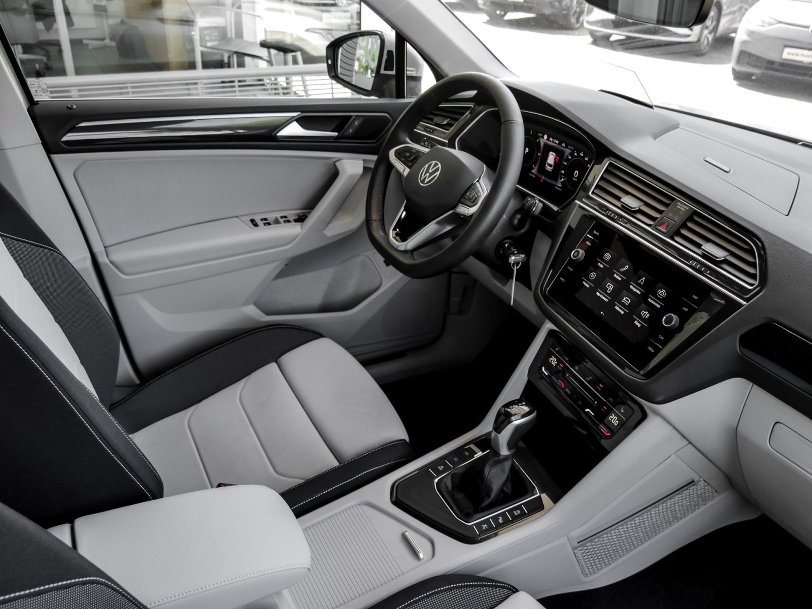 Volkswagen Tiguan 2.0 ELEGANCE AHK 360°CAM ACC LM18 NAVI