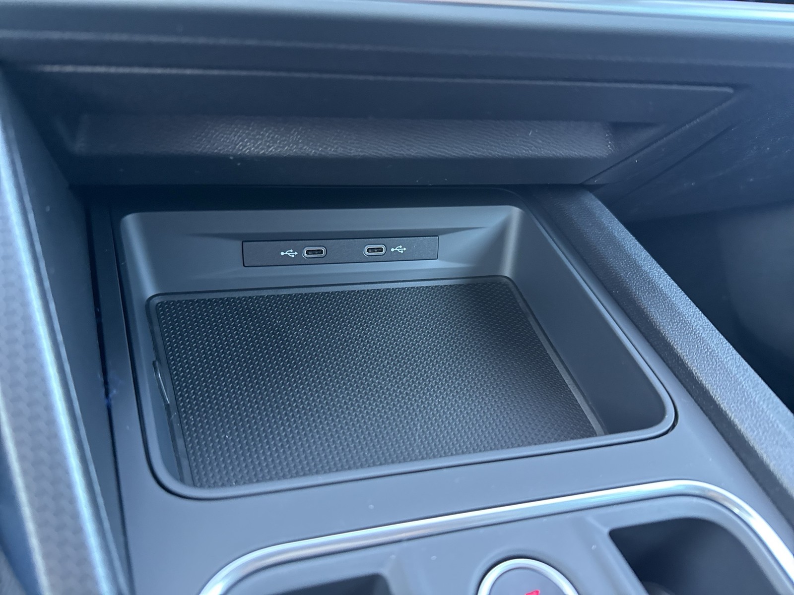 Seat Leon Sportstourer 1.5 eTSI STYLE CARPLAY SITZHZG