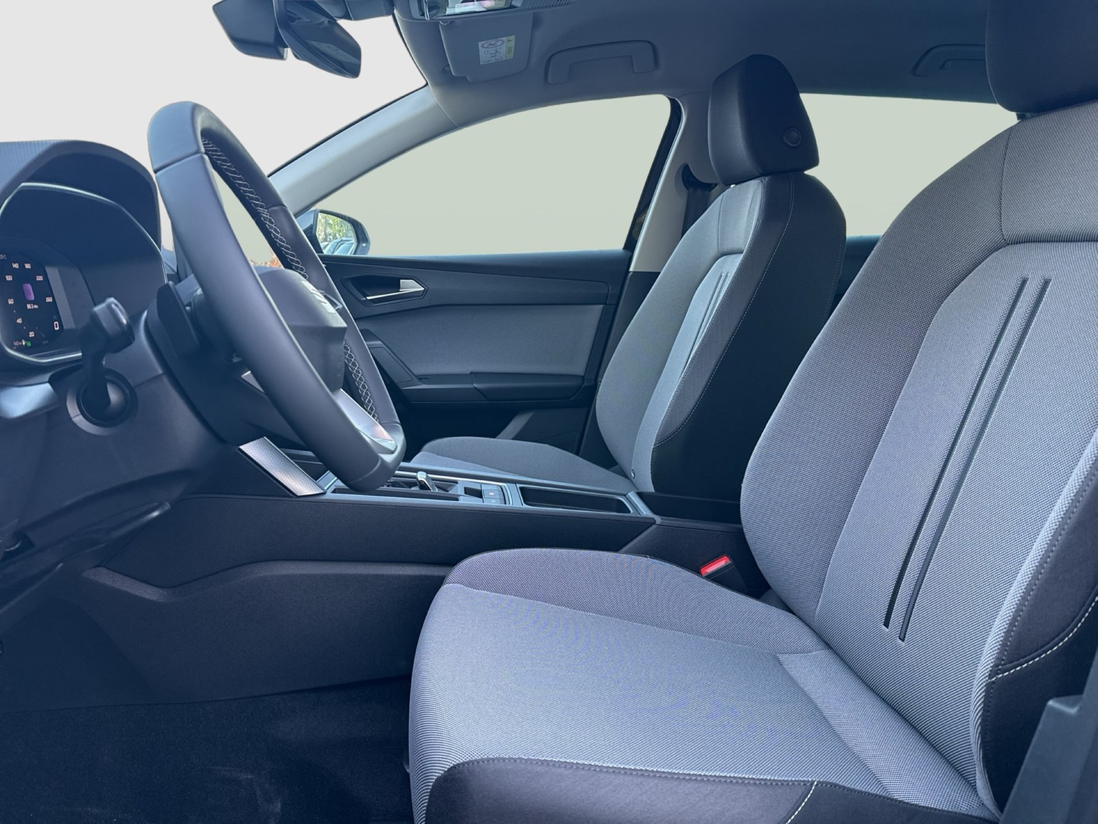 Seat Leon Sportstourer 1.5 eTSI STYLE CARPLAY SITZHZG