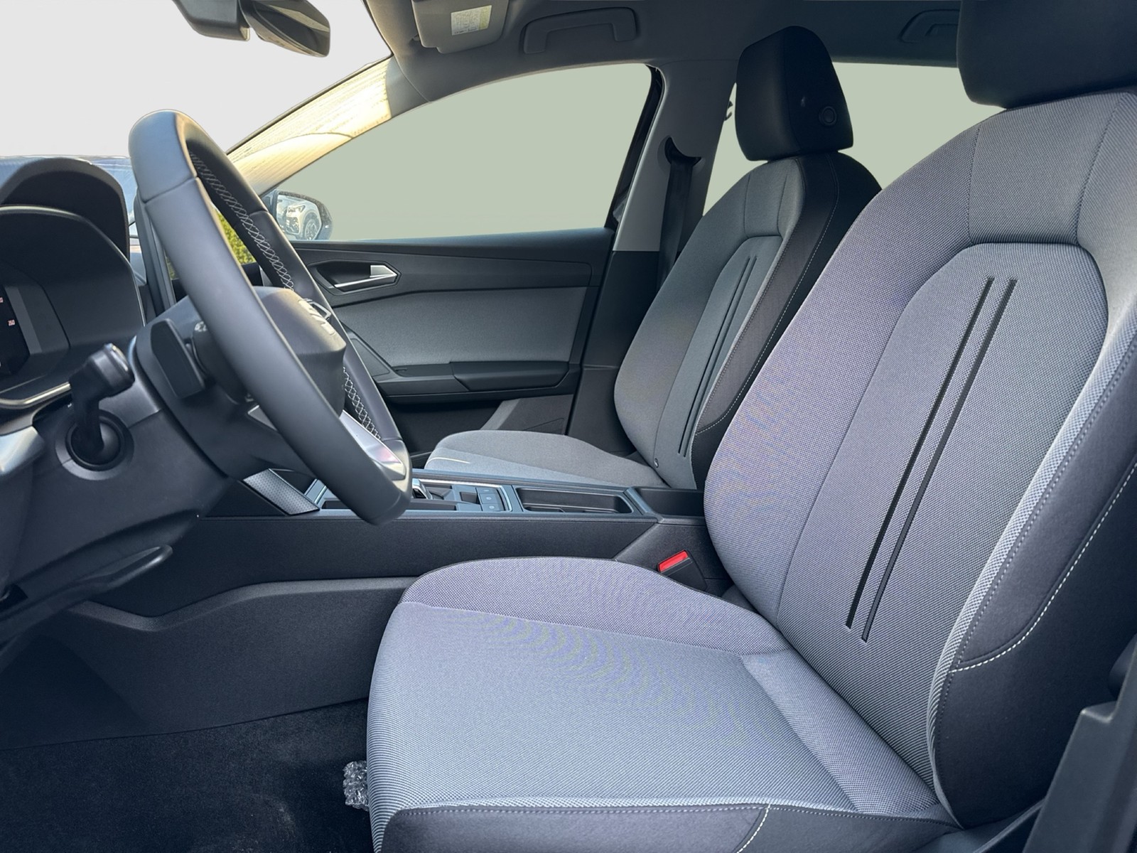 Seat Leon Sportstourer 1.5 eTSI STYLE CARPLAY SITZHZG