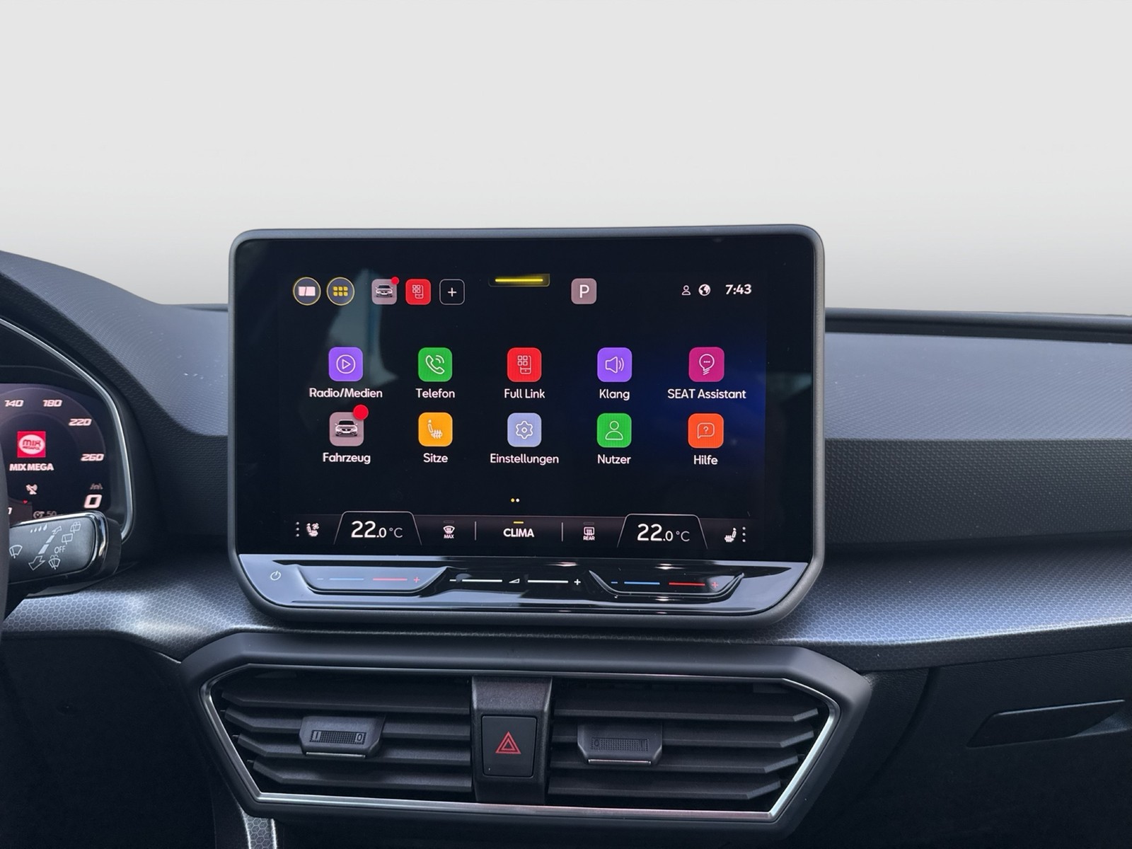 Seat Leon Sportstourer 1.5 eTSI STYLE CARPLAY SITZHZG