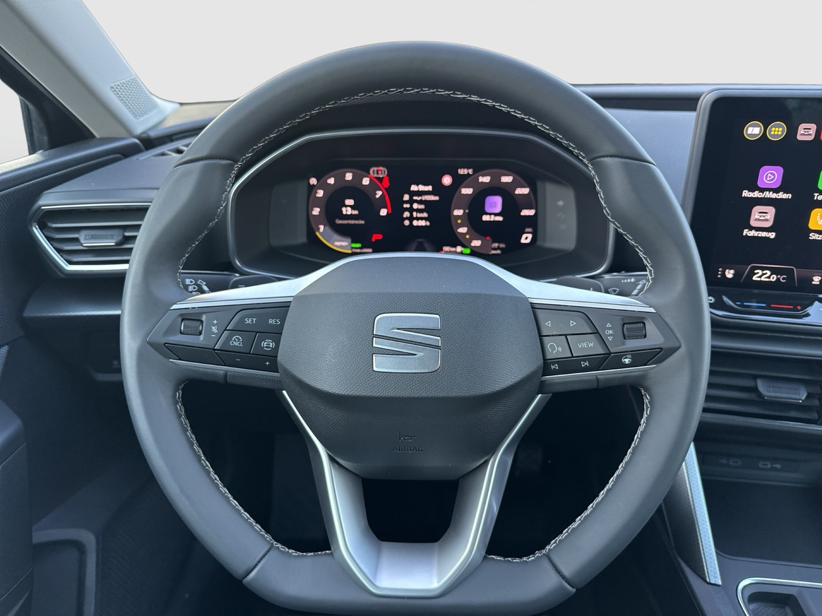 Seat Leon Sportstourer 1.5 eTSI STYLE CARPLAY SITZHZG