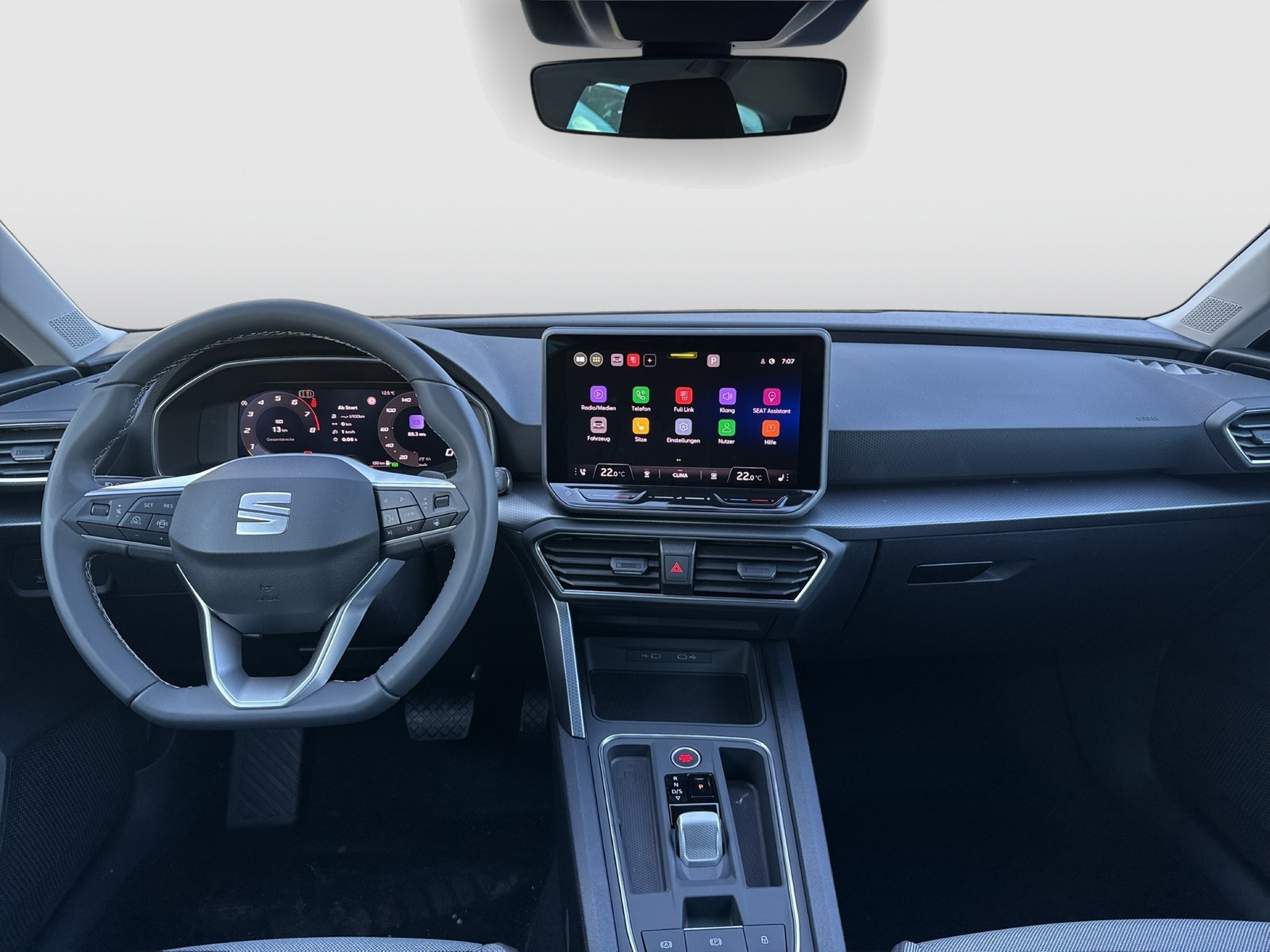 Seat Leon Sportstourer 1.5 eTSI STYLE CARPLAY SITZHZG