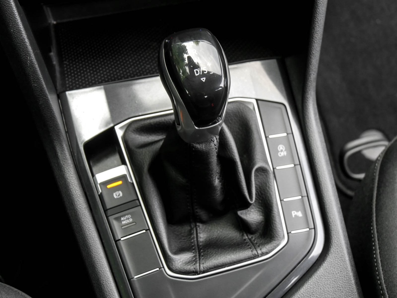 Volkswagen Tiguan 1.5 ELEGANCE ACC LM18 MATRIXLED NAVI
