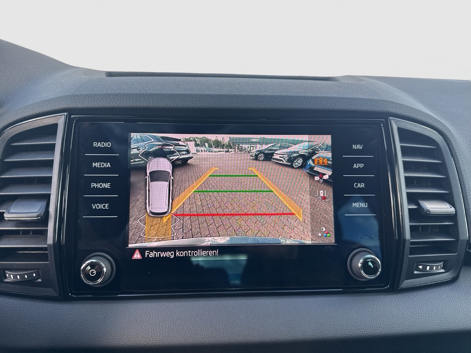 Skoda Karoq 2.0 SPORTLINE 4X4 PANO CAM ACC LM19 MATRIX
