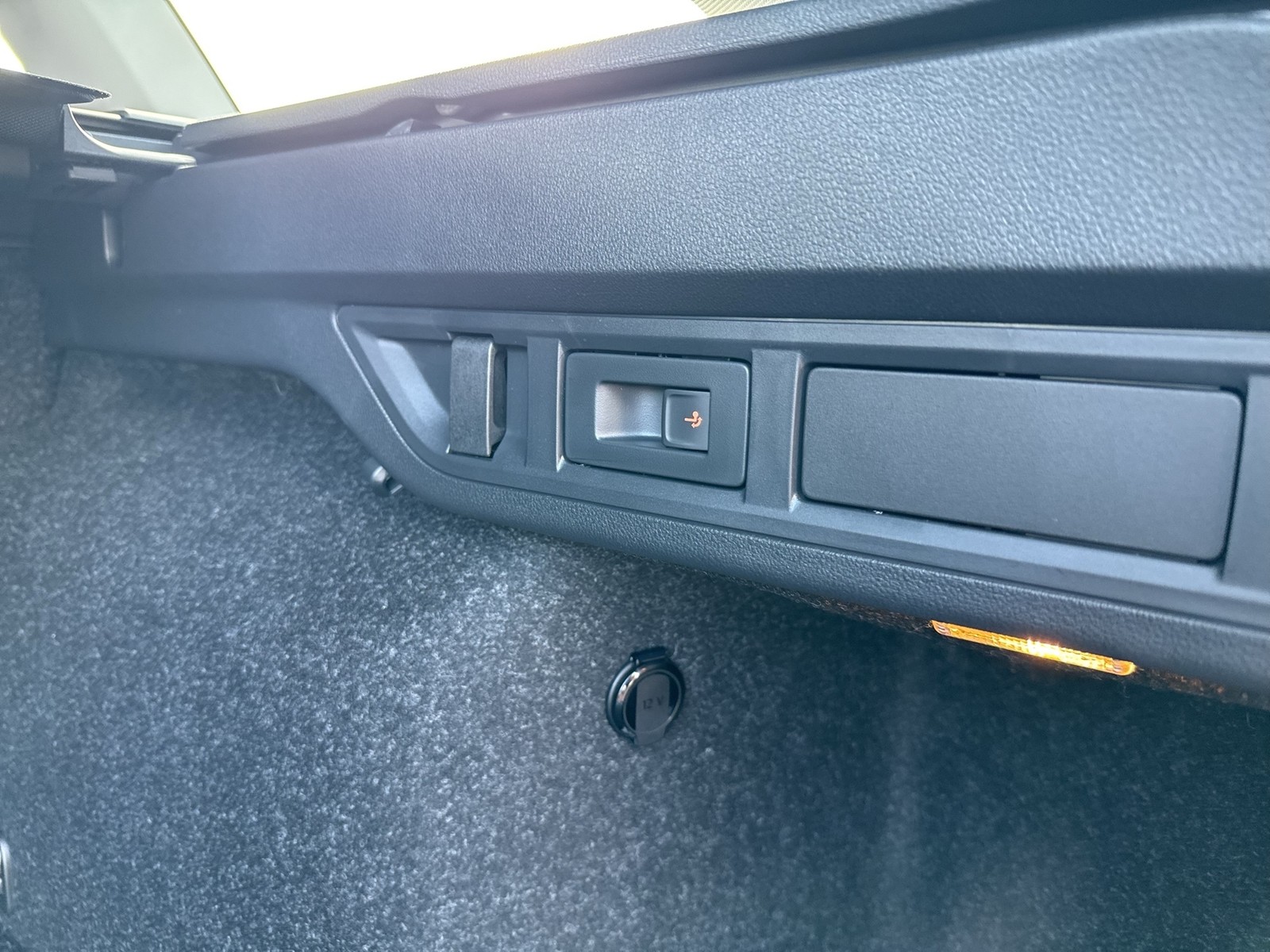 Skoda Octavia Combi 2.0 SELECTION AHK CAM ACC NAVI