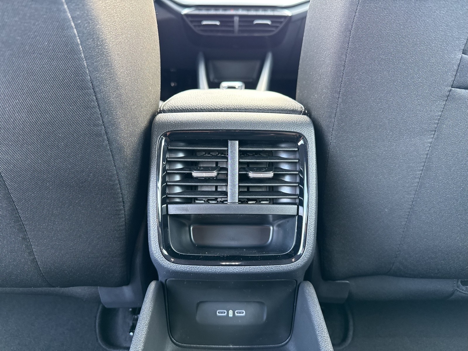 Skoda Octavia Combi 2.0 SELECTION AHK CAM ACC NAVI