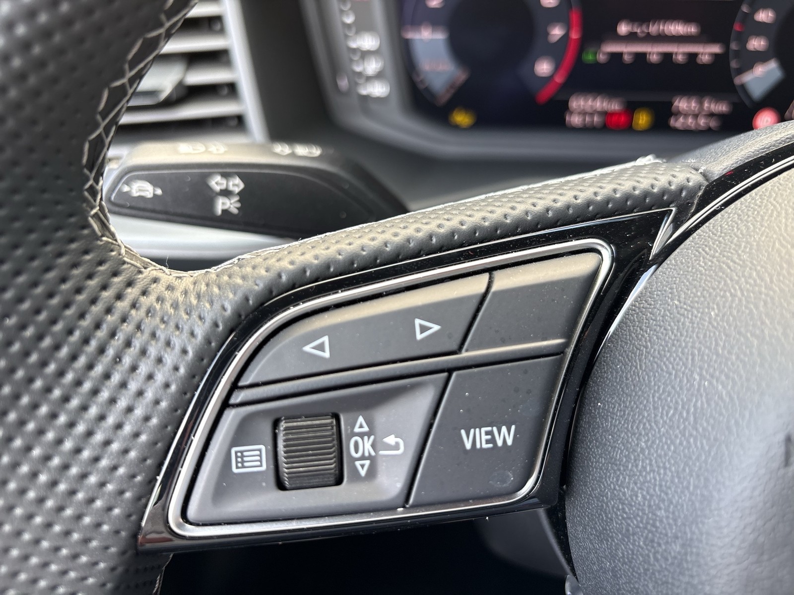 Audi A1 allstreet 30 S LINE SONOS CARPLAY LED ALU