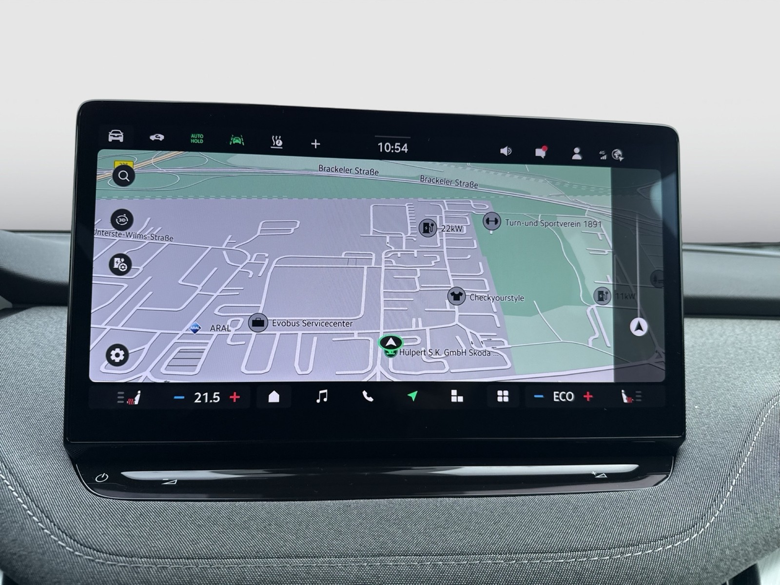 Skoda Enyaq 85 LOFT WÄRMEPUMPE PANO AHK CAM ACC LM20