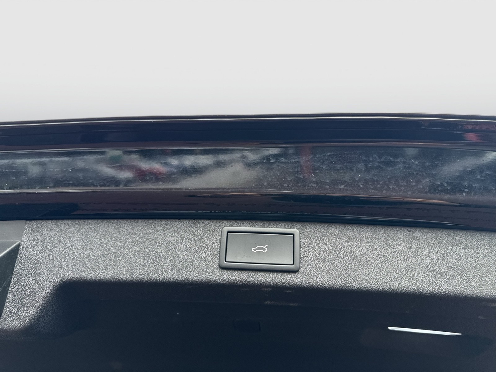Skoda Enyaq 85 LOFT WÄRMEPUMPE PANO AHK CAM ACC LM20