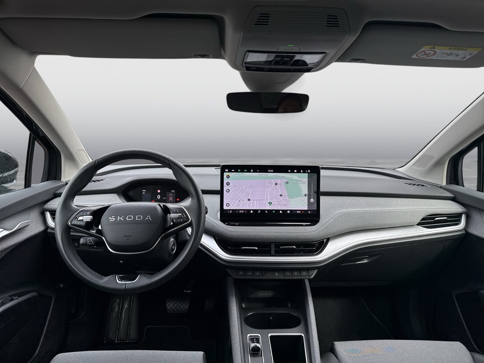 Skoda Enyaq 85 LOFT WÄRMEPUMPE PANO AHK CAM ACC LM20